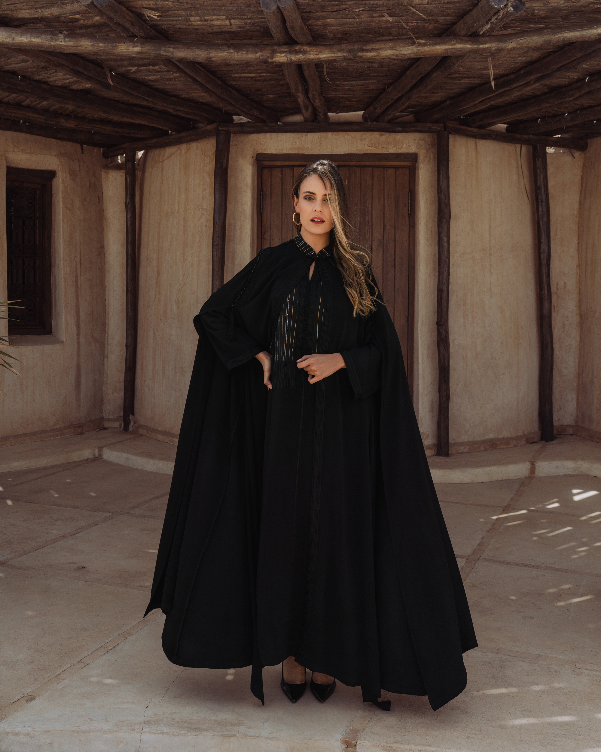 Gandoura Marocaine Kounouz: Mariage D'Art Entre Tradition Et Modernité