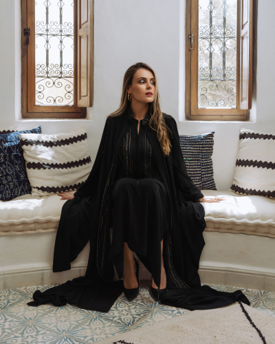 Gandoura Marocaine Kounouz: Mariage D'Art Entre Tradition Et Modernité