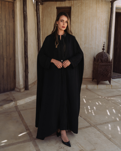Gandoura Marocaine Kounouz: Mariage D'Art Entre Tradition Et Modernité