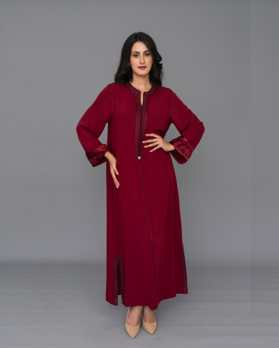 White Mlifa Caftan – Traditional Elegance Meets Modernity