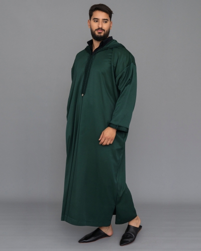Djellaba unie en MlifaLa Djellaba Mlifa Verte : Le Charme Intemporel