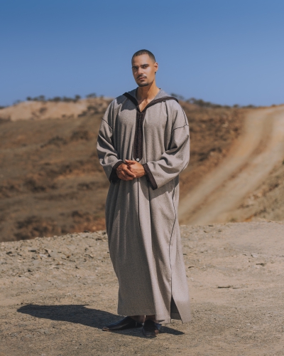 Djellaba Homme Large Simple – Élégance, Simplicité et Confort Marocain