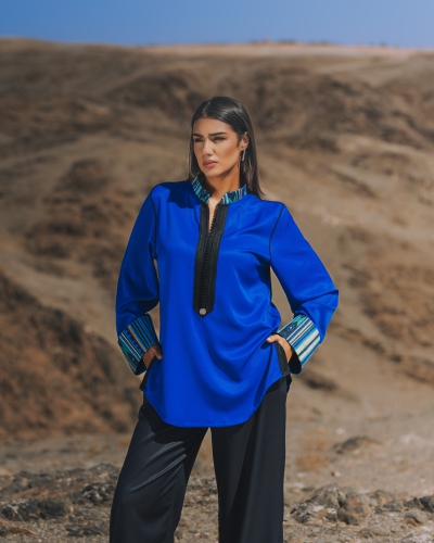 Vivid Royal Blue Kounouz Jabador – Sleeves with Handcrafted Geometric Pattern in Blue and Orange