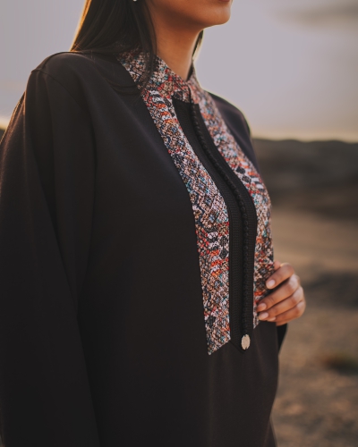 Elegant Mlifa Tunic with a Printed Tweed Panel