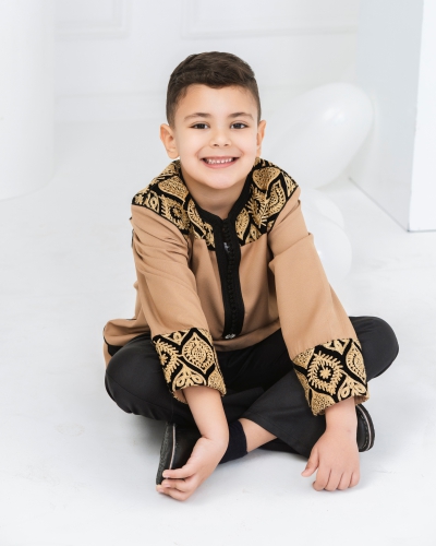 Children's jabador with embroidered patterns