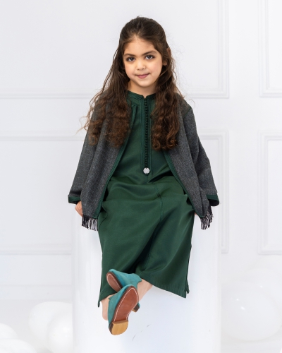 Girl’s caftan with wool jacket with fringes