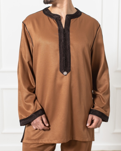 Jabador homme avec tunique moderne