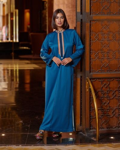 Kounouz - Caftan Marocain a Col Imprimé : Style Moderne et Luxe